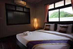 marina hut guest house