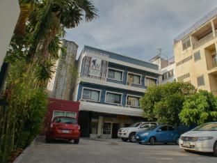 walking street residence