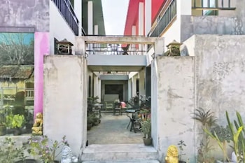 tina boutique resort