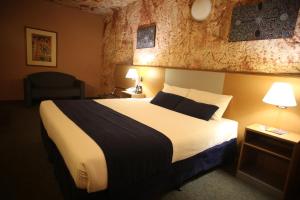 Desert Cave Hotel,Flinders Ranges And Outback>>Coober Pedy,4 star