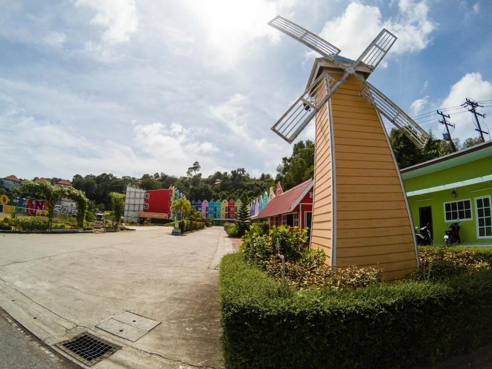 holland resort phuket