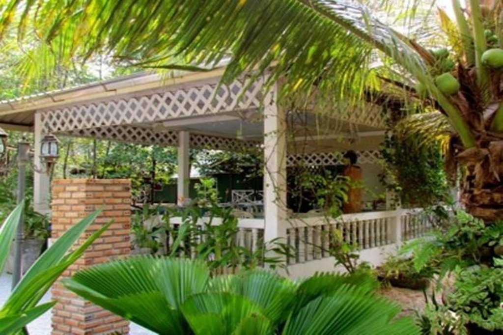 mairood resort