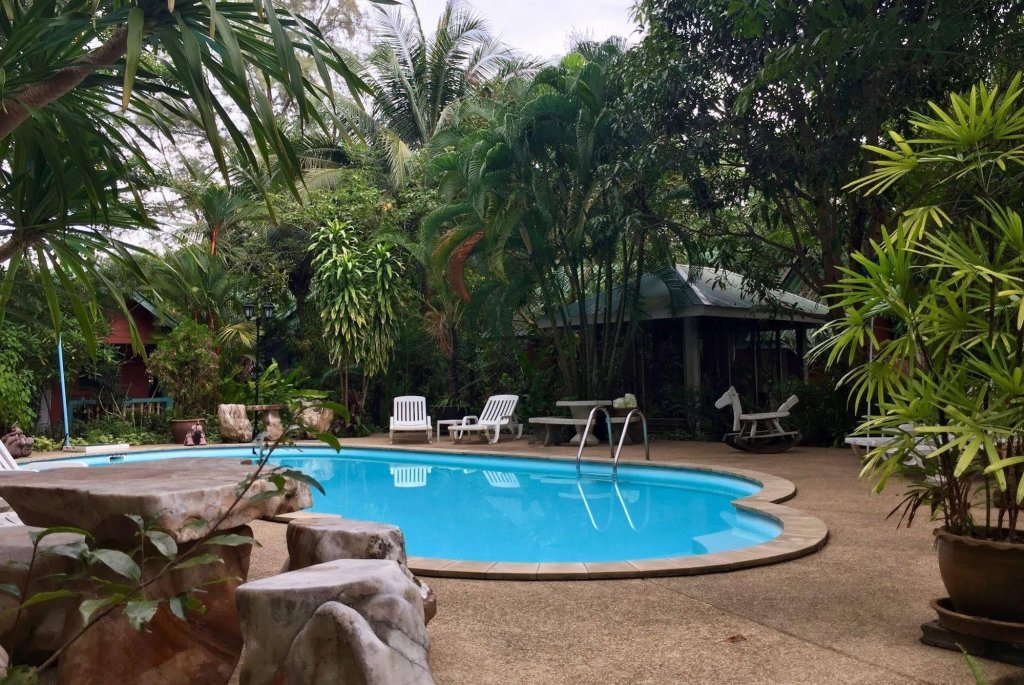 mairood resort