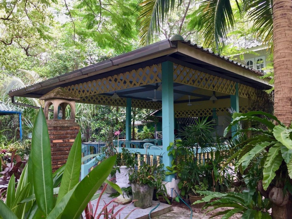 mairood resort