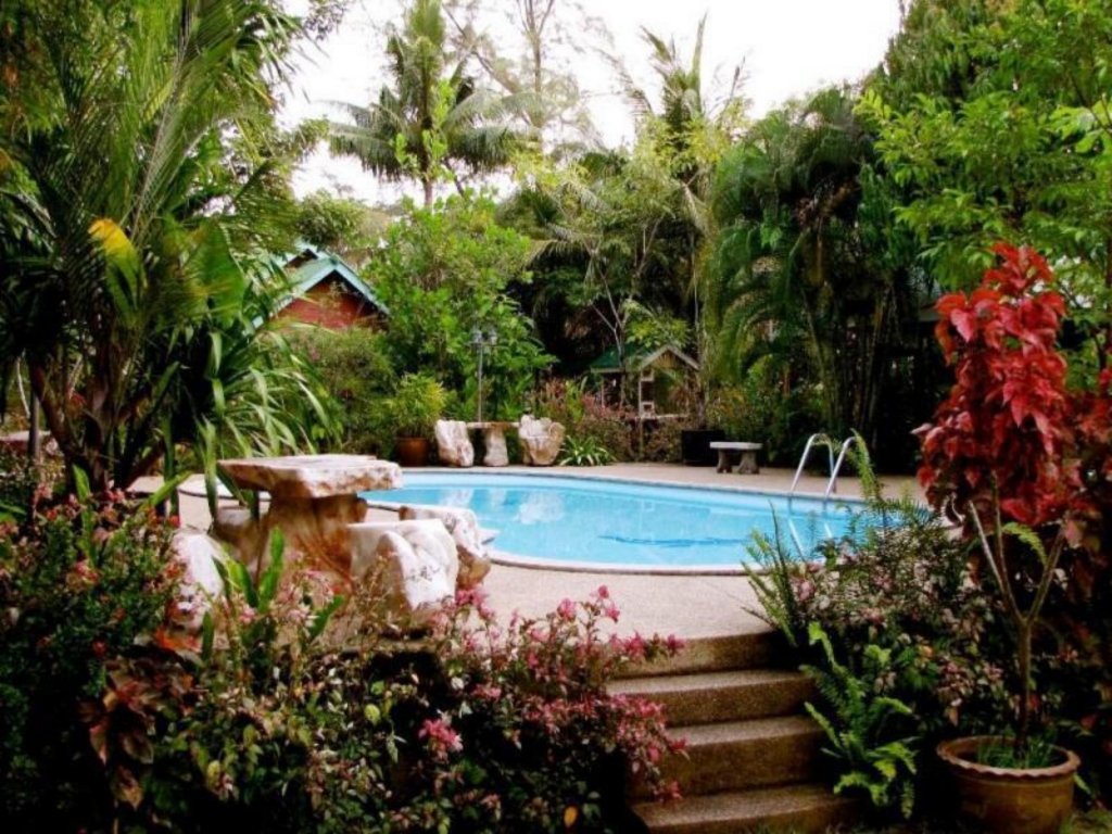 mairood resort