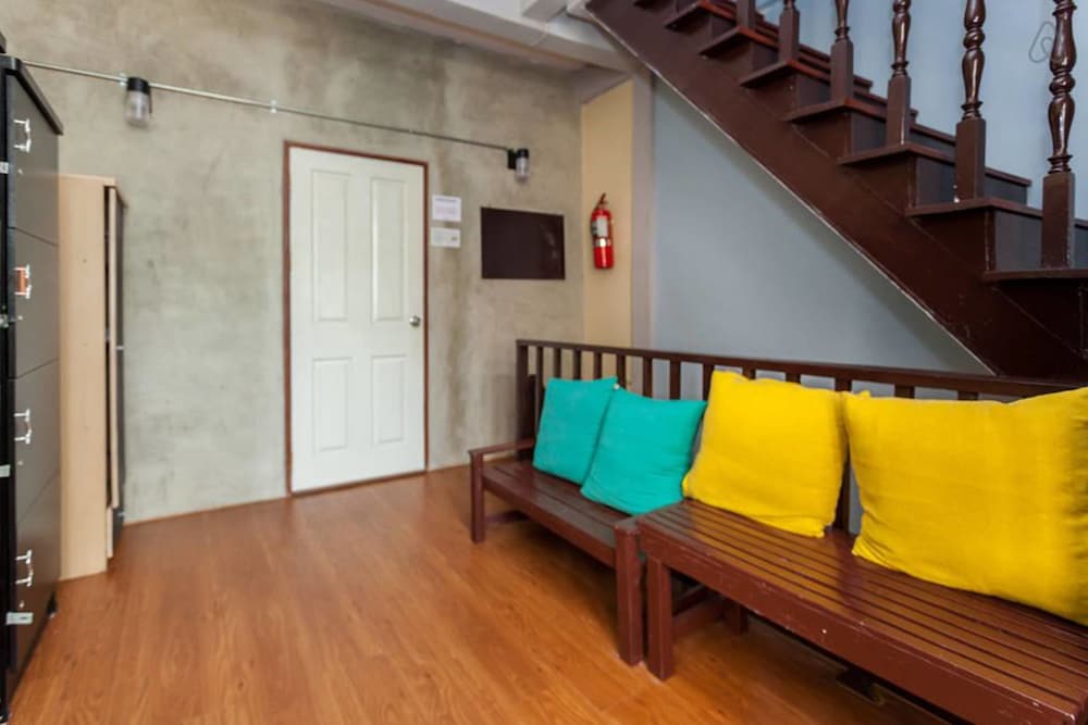 siam journey guesthouse hostel