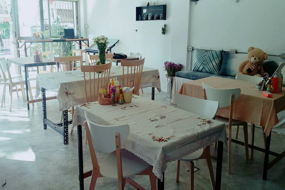 the grace house chiangmai hostel