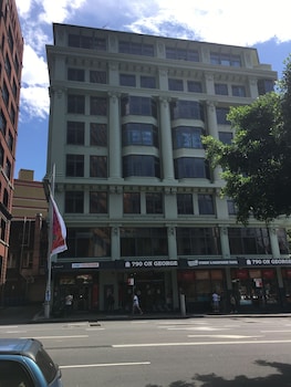 790 on george backpackers