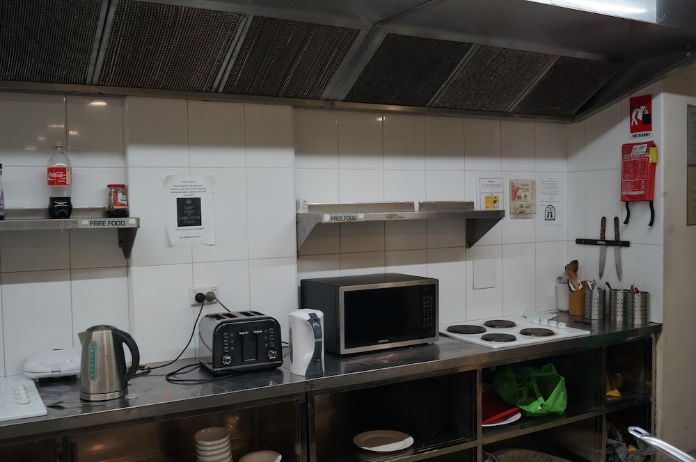 790 on george backpackers