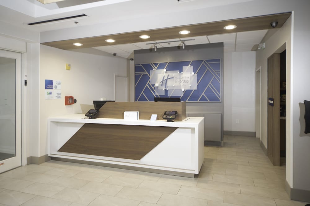 holiday inn express and suites atlanta johns creek