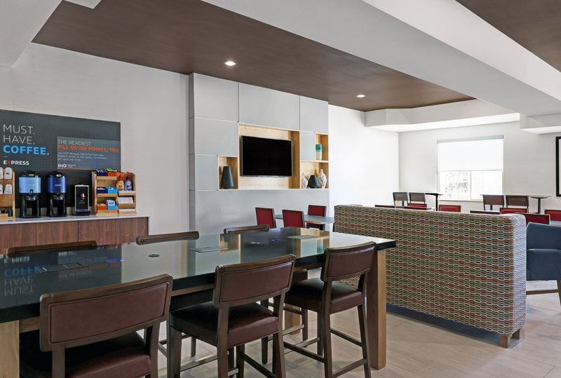 holiday inn express hotel and suites newport by ihg