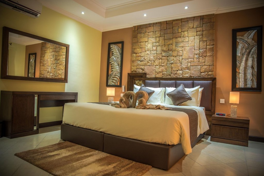 oasis hotel restaurant and spa