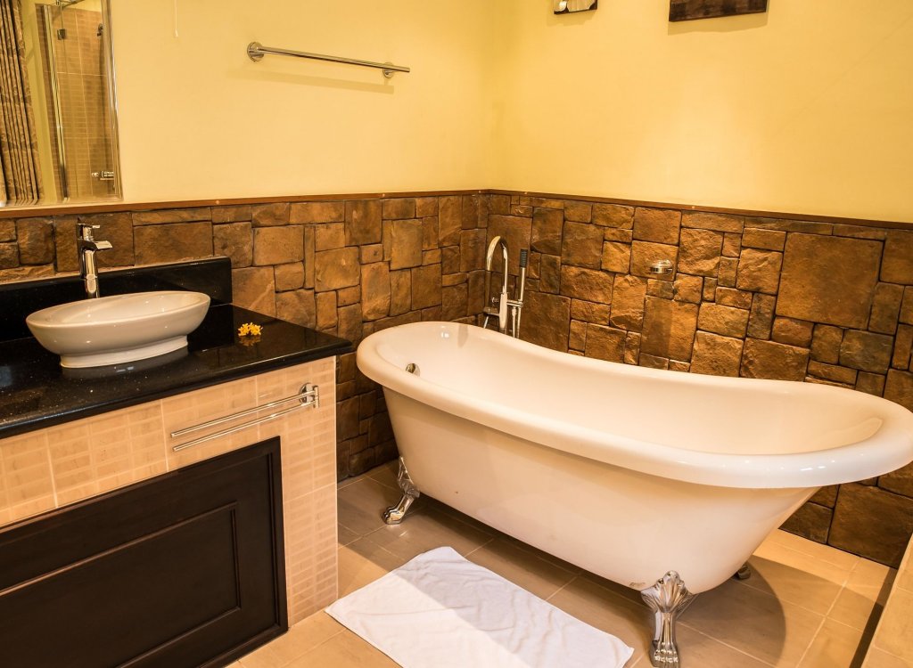 oasis hotel restaurant and spa