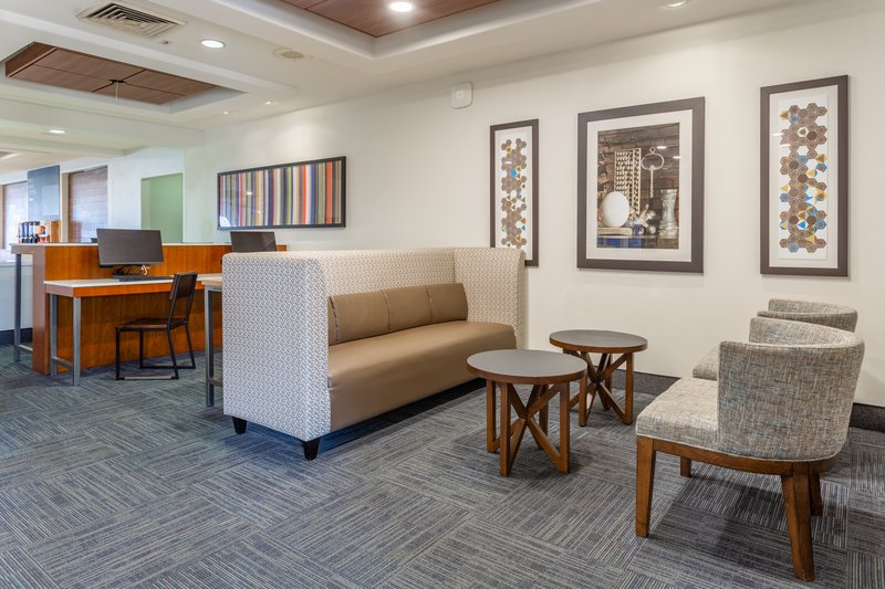 holiday inn express rockford loves park