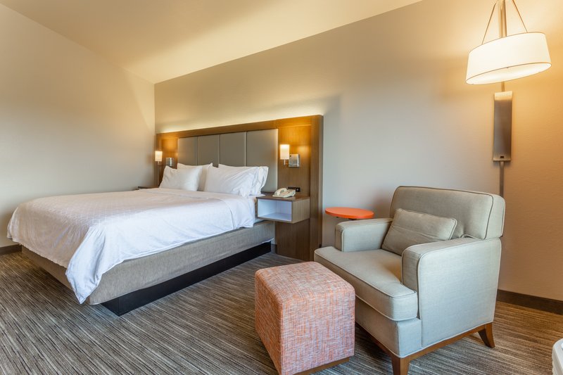 holiday inn express rockford loves park