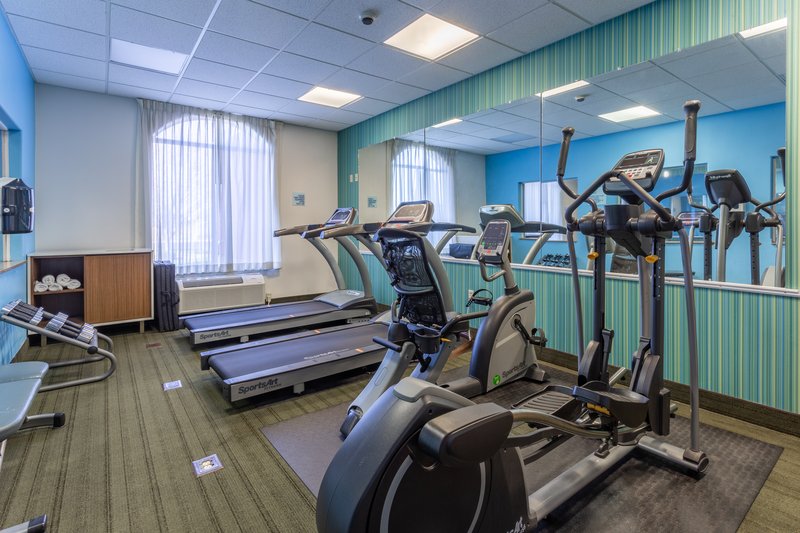 holiday inn express rockford loves park