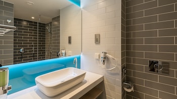 Holiday Inn Express Hotel & Suites Schulenburg By Ihg,Eagle Lake>>Columbus,3 star