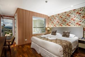 chris park hotel