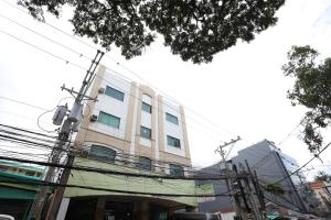 oyo 210 apple tree suites