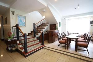 oyo 210 apple tree suites