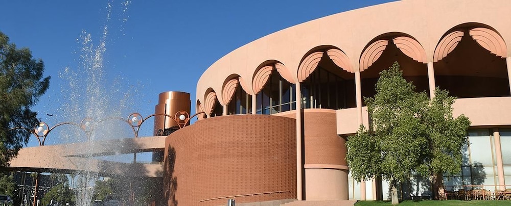 holiday inn express and suites tempe by ihg