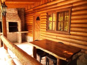 los platanos cabanas and suites