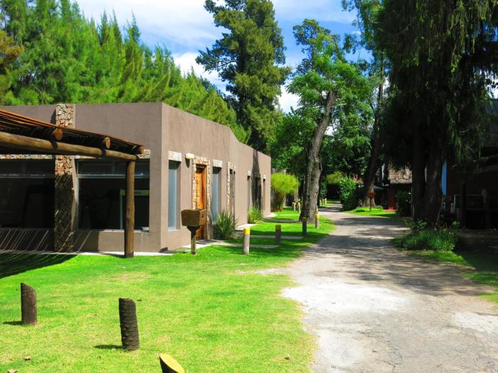 los platanos cabanas and suites