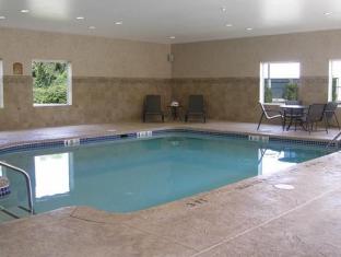 holiday inn express and suites west long branch eatontown
