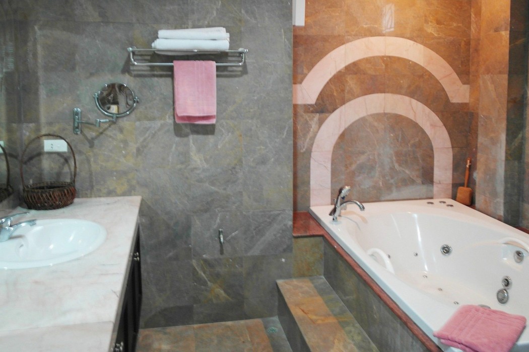 chaweng lakeview residence