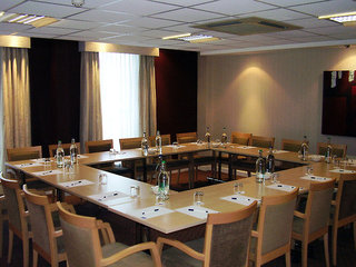 Holiday Inn Express London Stansted Airport By Ihg,Bishop's Stortford>>Birchanger,3 star