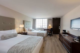 krystal urban guadalajara