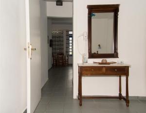 andros