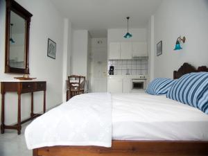 erato apartments