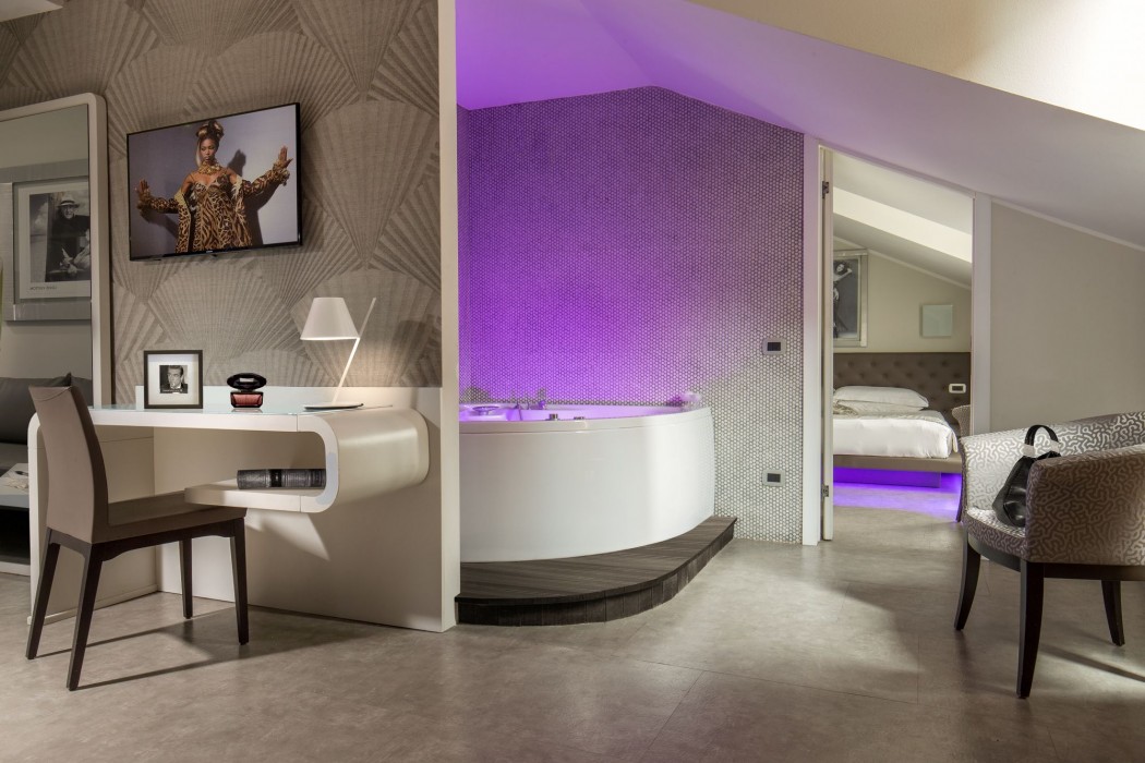 Montenapoleone Suites,Milan>>Lombardy,2 star
