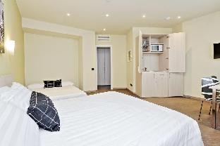 Duomo Hotel & Apartments,Near Museo Del Duomo,4 star