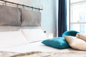 Too Cute - 2B Str8,Lombardy>>Lambrate,3 star