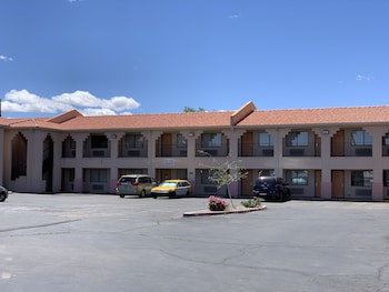 Luxury Inn,Bernalillo>>Albuquerque,2 star