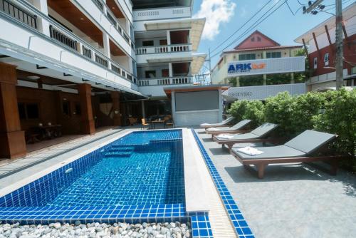 coconut grove hotel samui hostel