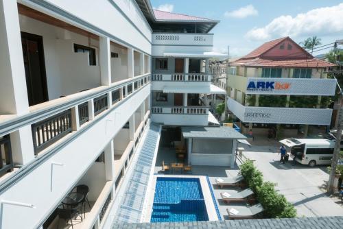 coconut grove hotel samui hostel