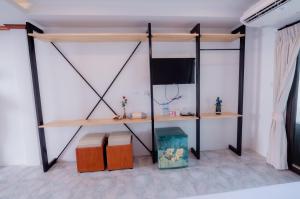 coconut grove hotel samui hostel