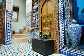 fes