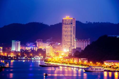 Muong Thanh Luxury Quang Ninh Hotel,Ha Long>>Bai Chay,5 star