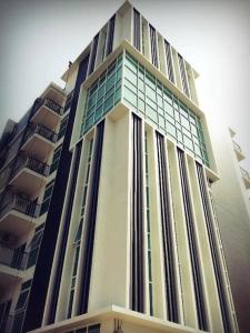 wealth 30th apartment