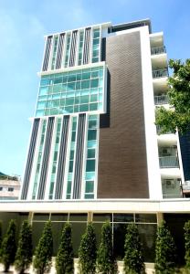 wealth 30th apartment