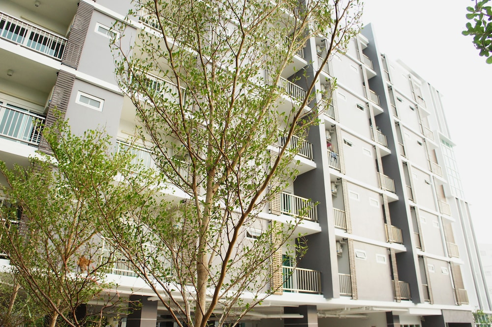 wealth 30th apartment