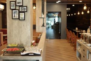 the sunreno hotel bangkok