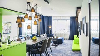 Holiday Inn Stuttgart, An Ihg Hotel,Stuttgart-Weilimdorf>>Stuttgart,4 star