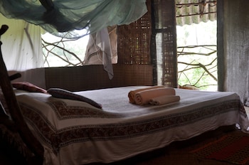 saraya art cafe bandb