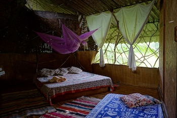 saraya art cafe bandb