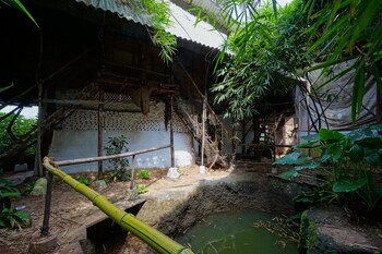 saraya art cafe bandb